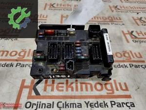Peugeot 206 307 Sigorta Kutusu 9646405180