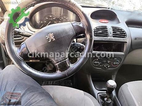 Peugeot 206 Ön Torpido çıkma parça