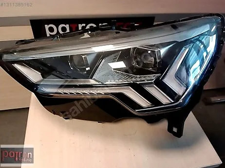 Audi Q3 Sol Ön Far çıkma parça