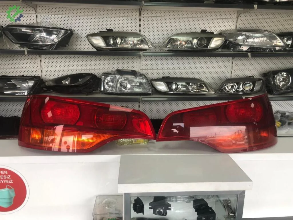 Audi Q7 Sağ Dış Stop çıkma parça