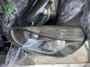 Renault Clio 2009-2022 Çıkma Far 260603442R