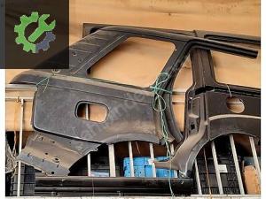 RANGE ROVER SAĞ ARKA ÇAMURLUK