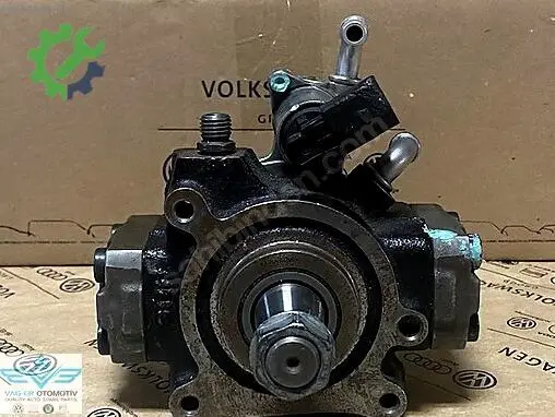 Skoda Rapid Mazot Pompası 03L130755AH çıkma parça