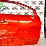 RENAULT CAPTUR SAĞ ÖN KAPI ÇIKMA ORJİNAL RENO UFAK HASARLI KIRMI