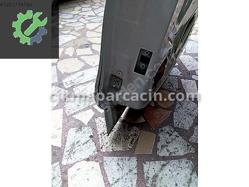 Renault Clio Sağ Arka Kapı çıkma parça
