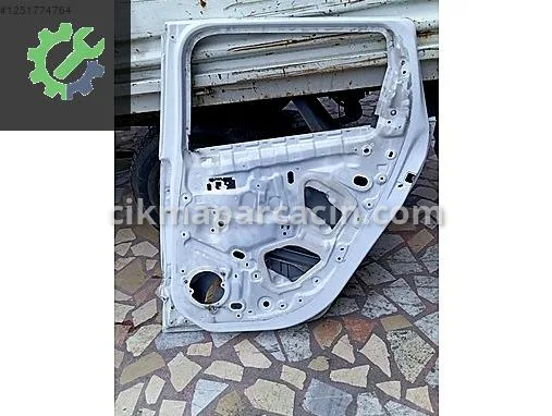 Renault Clio Sağ Arka Kapı çıkma parça