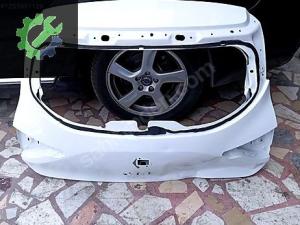 RENAULT CLİO5 BAGAJ KAPAGİ