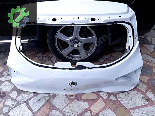 RENAULT CLİO5 BAGAJ KAPAGİ