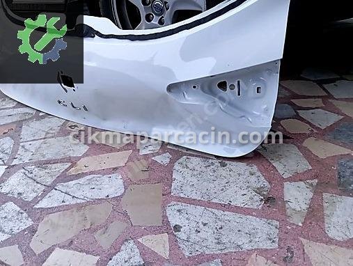 Renault Clio Bagaj Kapağı çıkma parça