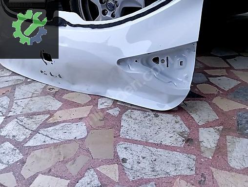 RENAULT CLİO5 BAGAJ KAPAGİ