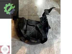 Renault Clio Arka Çamurluk çıkma parça