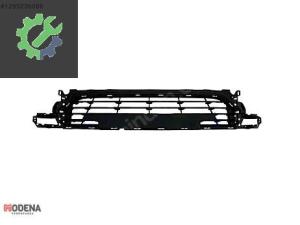 RENAULT CLIO 4 2016- ÖN TAMPON ORTA IZGARA SIFIR 622542412R