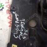 RENAULT CLİO 4 MAKYAJLI ÖN PANJUR ALT BRAKETİ PANEL ÜSTÜ PLASTİĞ