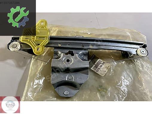 RENAULT CLİO 4 SAĞ ARKA CAM KRİKOSU MAİS 827008880R