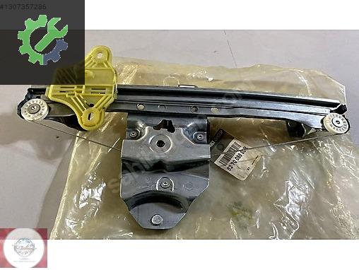 RENAULT CLİO 4 SAĞ ARKA CAM KRİKOSU MAİS 827008880R