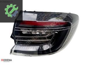RENAULT CLIO 5.5 2023- ARKA STOP LAMBASI DIŞ SAĞ (ICON) SIFIR