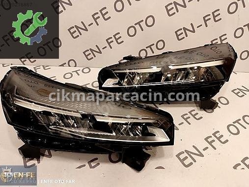 Renault Clio Sağ Ön Far çıkma parça