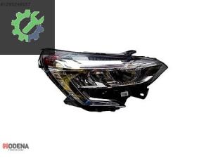 RENAULT CLIO 5 2019- ÖN FAR SAĞ (KROM) SIFIR 260100902R