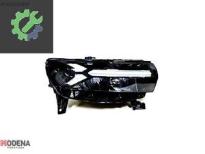 RENAULT DUSTER 2024- ÖN FAR ELKT.MOT.LEDLİ SAĞ SIFIR 260100444R