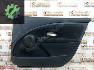 RENAULT FLUENCE SAĞ ÖN KAPI DÖŞEMESİ 156004131