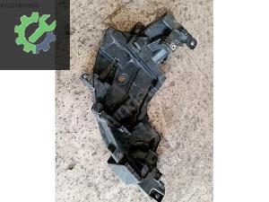 RENAULT FLUENCE SOL FAR BRAKETİ ORJİNAL