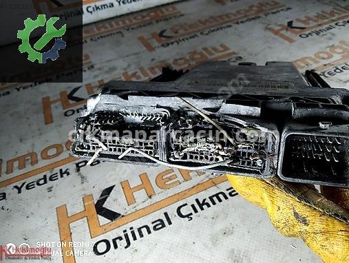 Renault Clio Motor Beyni 237102213R çıkma parça
