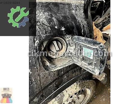 Renault Kadjar Depo Kapağı çıkma parça