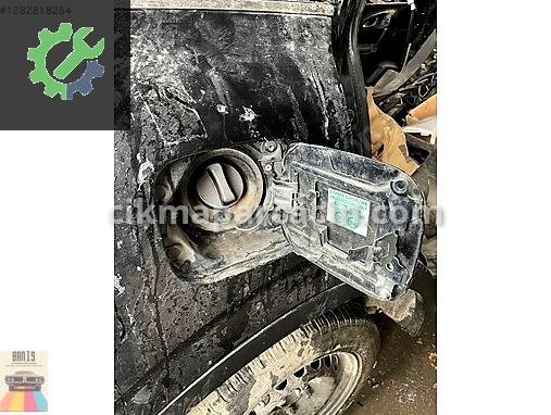 Renault Kadjar Depo Kapağı çıkma parça