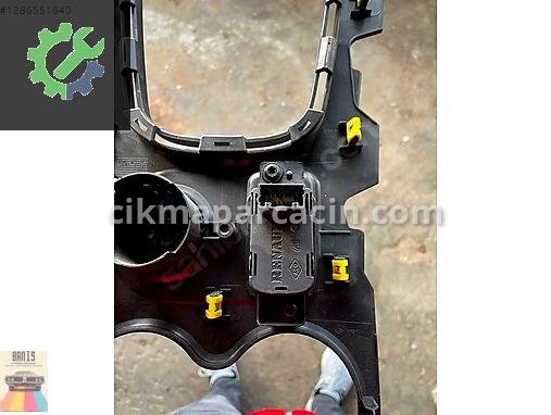 Renault Kadjar Konsol çıkma parça
