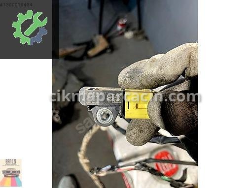 Renault Kadjar Darbe Sensörü 98830-3RA0A çıkma parça