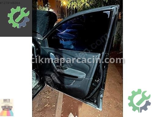 Renault Kadjar Sağ Ön Kapı Kolu çıkma parça
