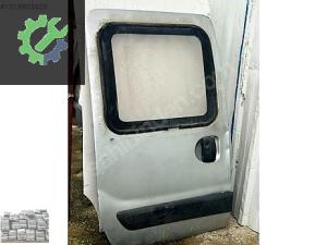 RENAULT KANGO SÜRGÜLÜ KAPI