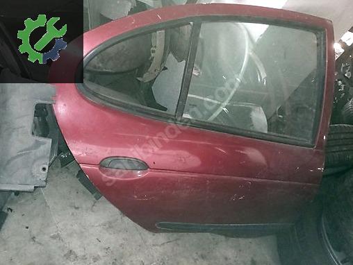 RENAULT MEGANE 1 SAĞ ARKA KAPI DOLU
