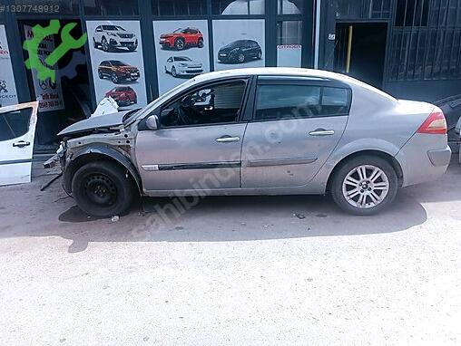 Renault Megane Sağ Sol Ön Güneşlik çıkma parça