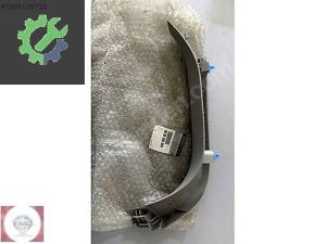 RENAULT MEGANE 3 BAGAJ KAPAĞI SOL YAN KAPLAMA MAİS 909030005R