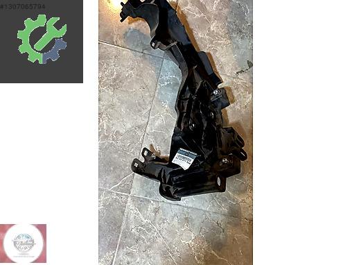 RENAULT MEGANE 3 COUPE ÖN SAĞ TAMPON FAR BRAKETİ MAİS 622227190R