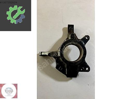 RENAULT MEGANE 3 FLUENCE SAĞ ÖN AKS TAŞIYICI MAİS 400147163R