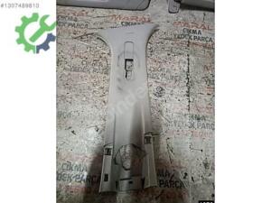 RENAULT MEGANE 3 ORTA DİREK KAPLAMA SAĞ ÜST BAKALİT ÇIKMA MEGAN