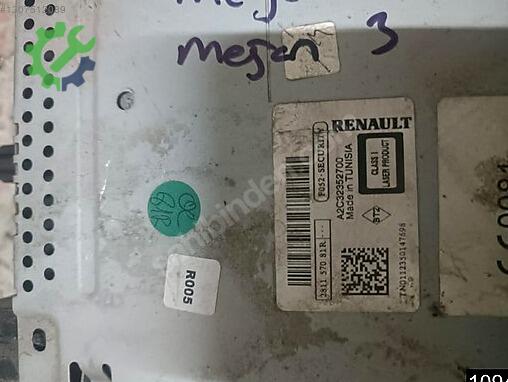 Renault Megane Beyin 281157081R çıkma parça
