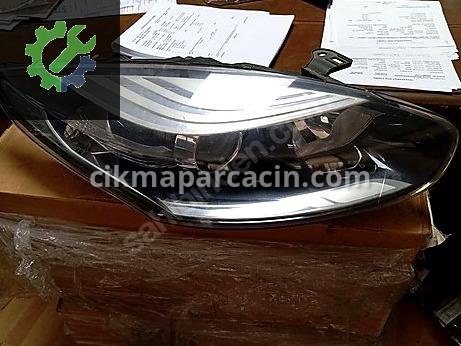 Renault Megane Sağ Ön Far çıkma parça