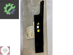 RENAULT MEGANE 3 SAĞ ÖN KAPI DİREK BAKALİTİ MAİS 802840011R