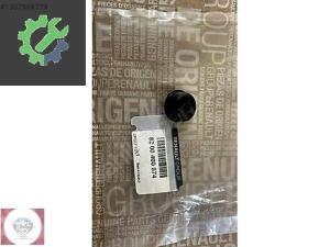 RENAULT MEGANE 3 SCENİC 3 ÖN KAPUT LASTİK TAKOZU MAİS 8200400874 (2. Adet)