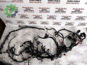 RENAULT MEGANE 4 1.5 240111376S MOTOR İÇİ TESİSATI SİGORTA KUTUS