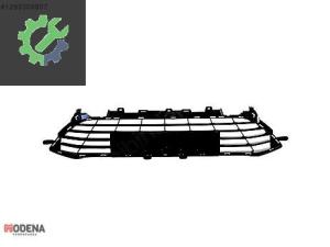 RENAULT MEGANE 4 2020- ÖN TAMPON ORTA IZGARA SIFIR 622548476R