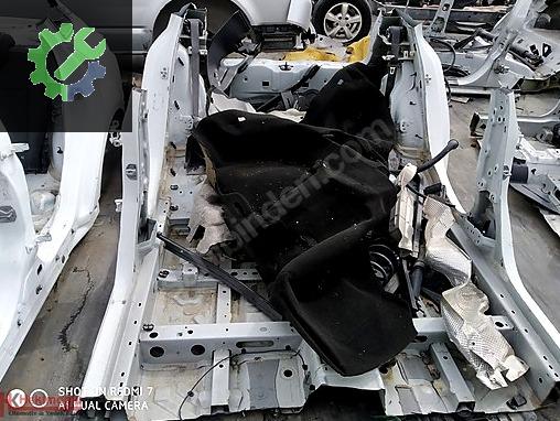 Renault Fluence Marşpiyel Sacı çıkma parça
