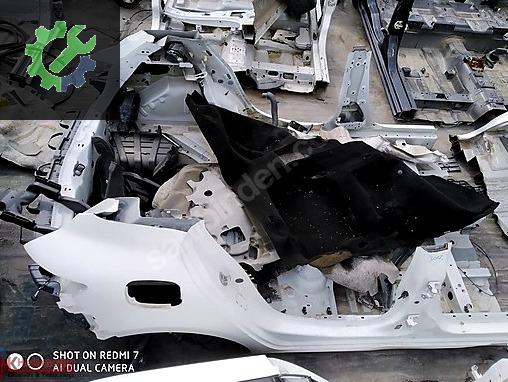 Renault Fluence Marşpiyel Sacı çıkma parça
