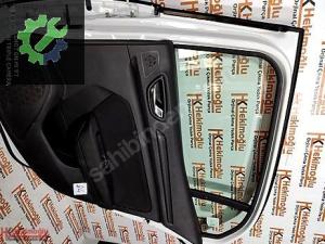 RENAULT MEGANE 4 SAĞ ARKA KAPI DÖŞEMESİ SİYAH