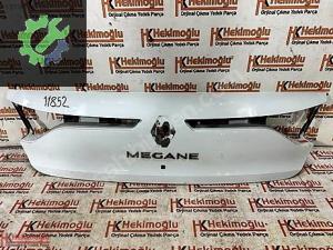 RENAULT MEGANE 4 SEDAN BAGAJ ÜST KAPLAMASI 848109140R