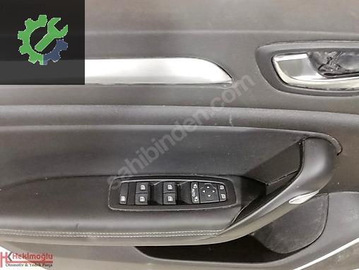 Renault Megane Kapı (Ön Sol) 809013856R çıkma parça