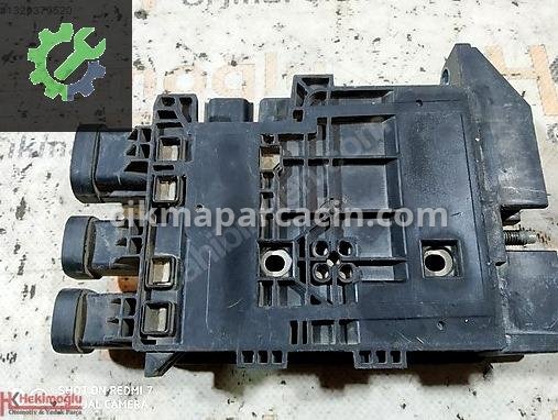 Renault Megane Sigorta Kutusu 243800010R çıkma parça